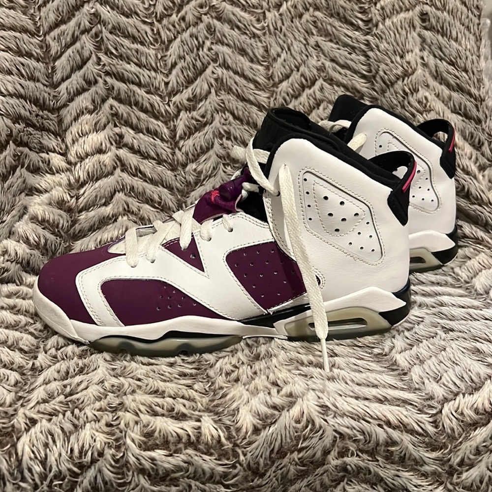 Air Jordan 6 Retro GS Shoes White/Vivid Pink-Bright Grape-Black size 6.5